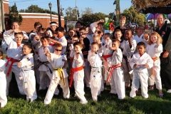 Jeff-Ellis-International-Karate-group-shot-1-1